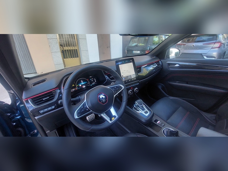 Renault Arkana 1.6 hybri 145cv foto 10